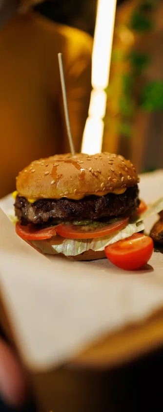 Классический бургер с картофелем фри