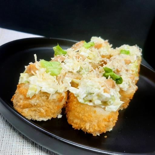 Жаренный спринг цезарь с курицей