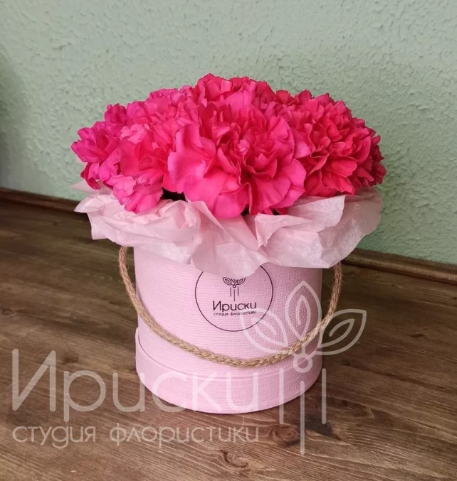 Коробочка с диантусами