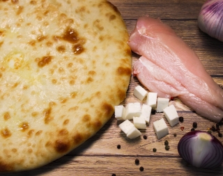 Осетинский пирог с курицей и сыром 800г