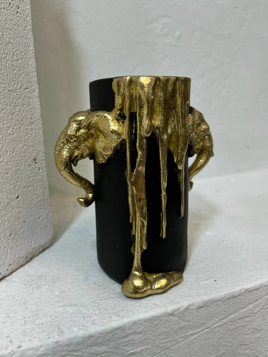 Подсвечник со слоном