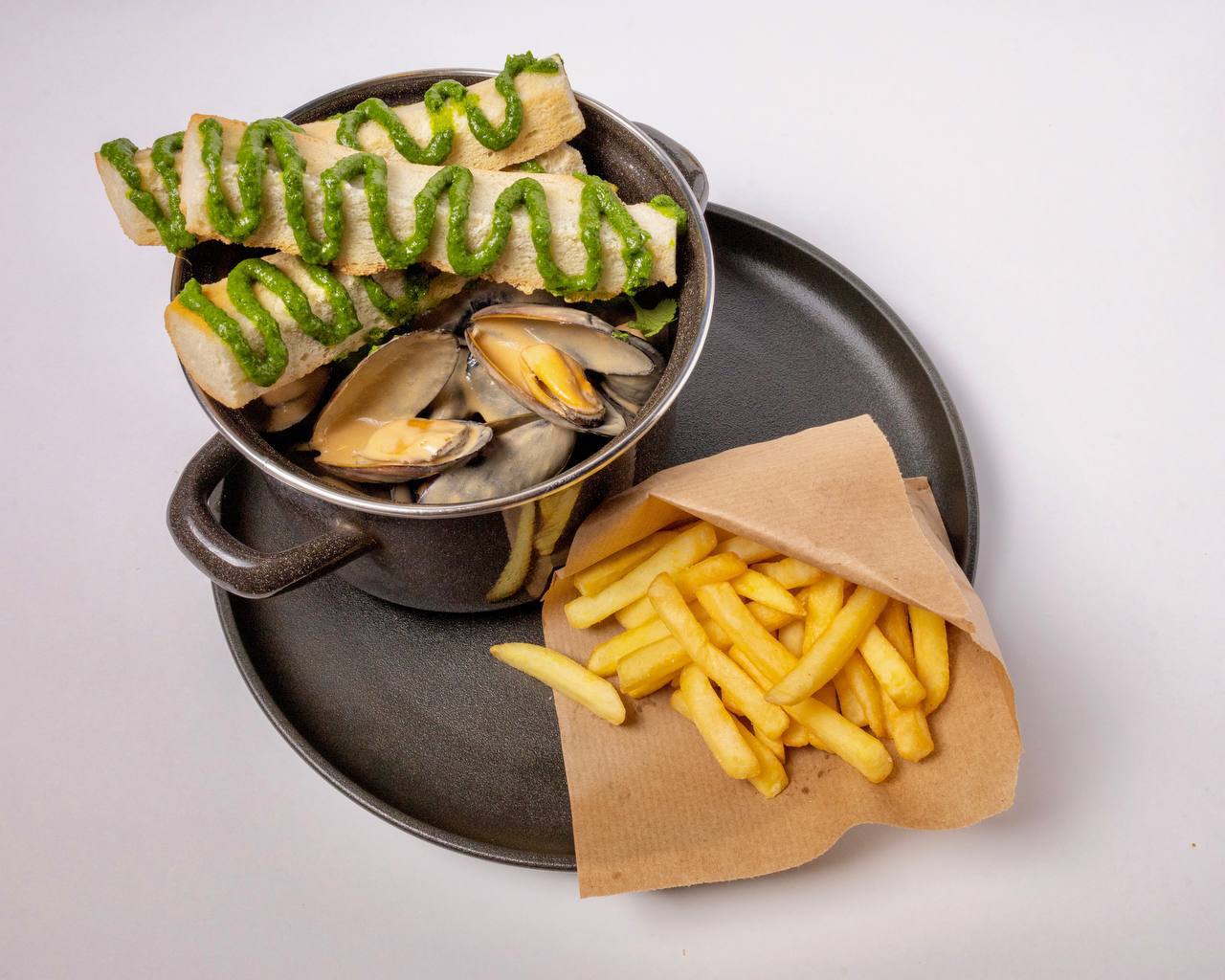 Мидии в  соусе том ям