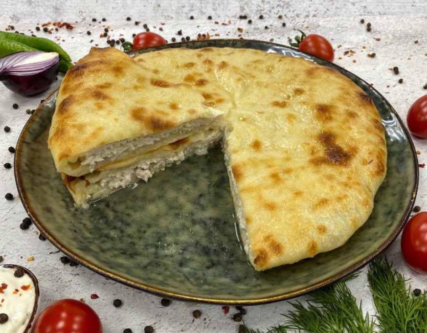 Пирог с курицей и сыром