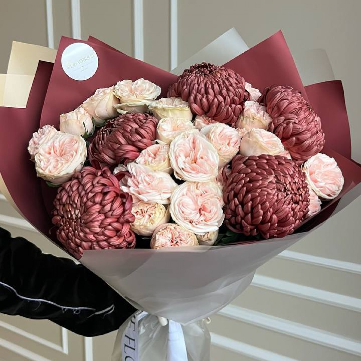 Сборный букет из хризантем и роз кустовых Артикул: 2659