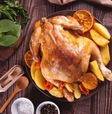 Курица гриль с запеченной картошкой и 2 соуса