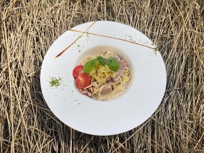 Паста Карбонара с пармезаном 