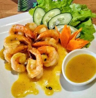 Креветки в экзотическом соусе маракуйя