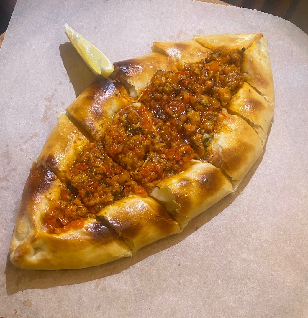 Хачапури с мясом и сулугуни