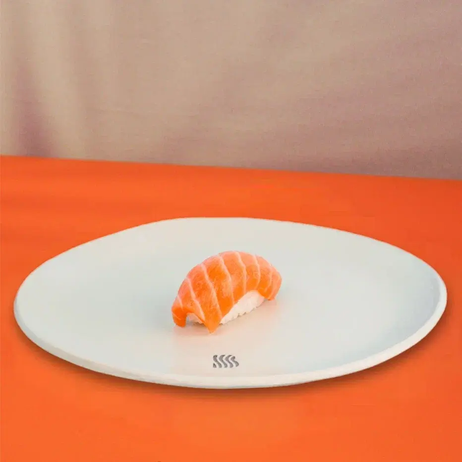 Суши с лососем