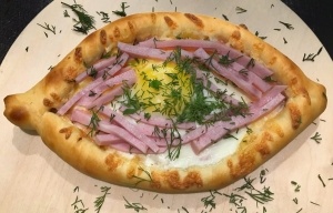 Хачапури с ветчиной