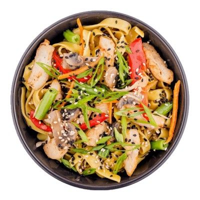 Удон с курицей в сливочном соусе