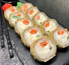 Жареный с лососем