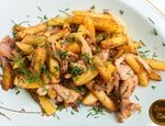 Картофель жареный с курицей и грибами