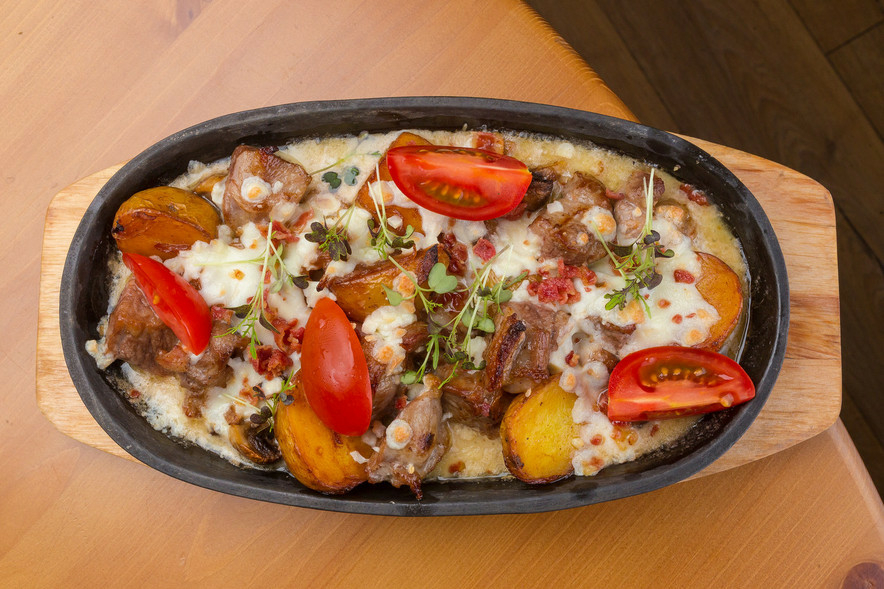 Скоблянка со свининой и картофелем