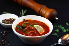 Солянка мясная с языком