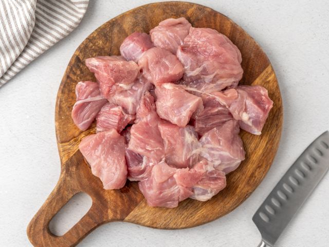 Свинина в маринаде (сырая)1кг