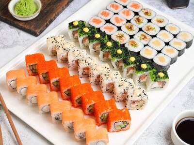 На компанию