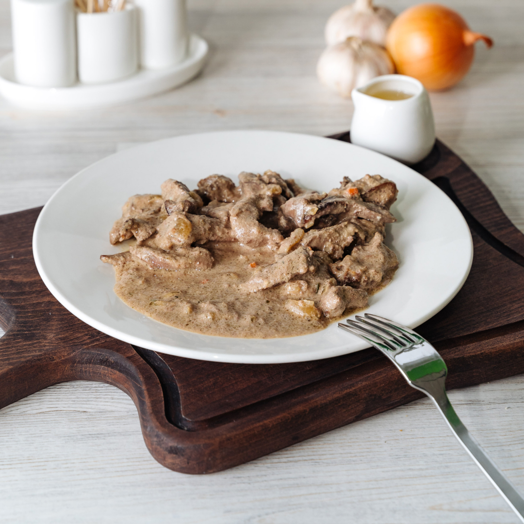 Печень по-строгановски