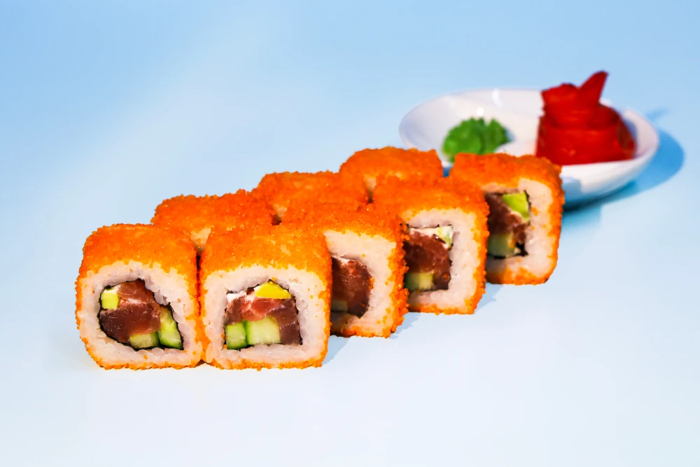 Ролл Калифорния с тунцом