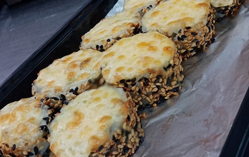 Запеченный с цыпленком ролл