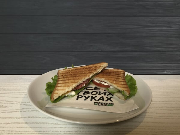 Сэндвич с ветчиной и сыром