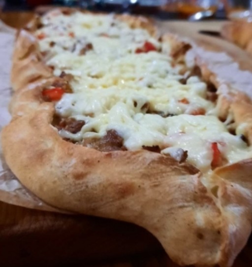 Пиде с мясом и овощами