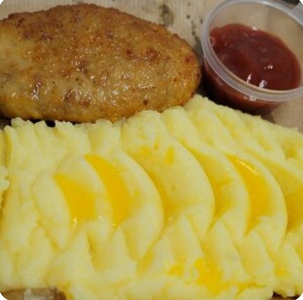 Картофельное пюре с котлетой