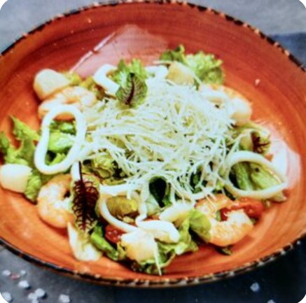 Салат с морепродуктами