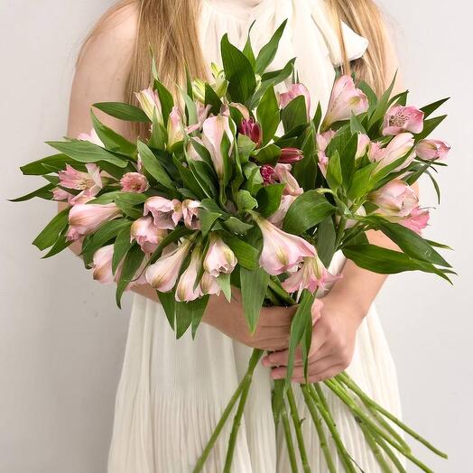 Букет «Моя милая» из 15 альстромерий