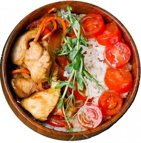 Парной азиатский рис, томаты, кур. бедро