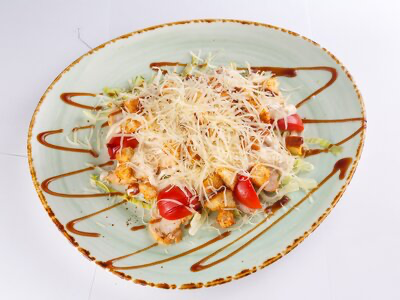 Цезарь с запеченной куриной грудкой