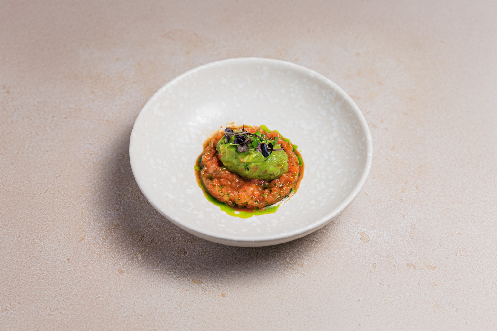 Тартар из лосося с гуакамоле