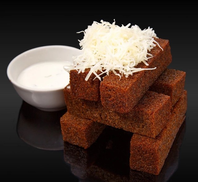 Чесночные гренки с пармезаном