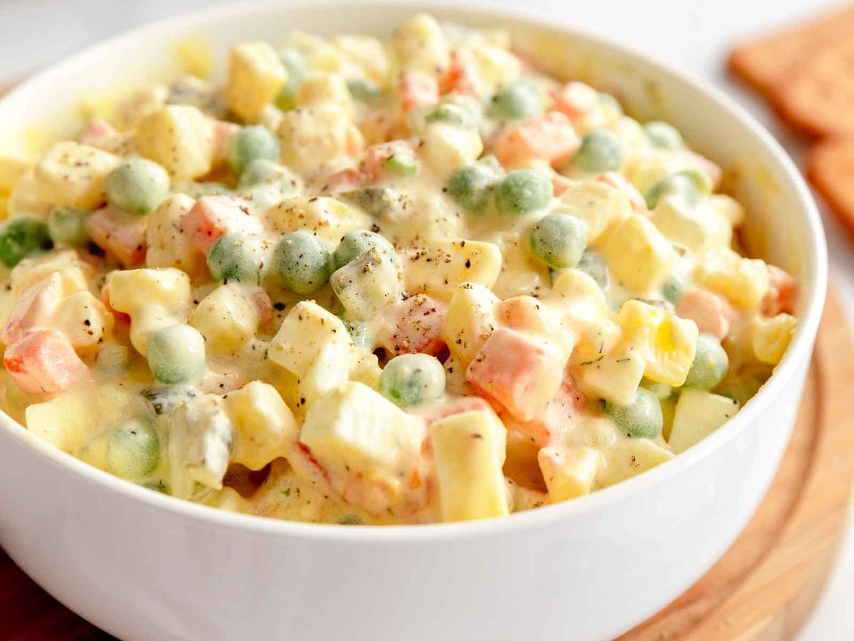 Оливье с лососем с/с