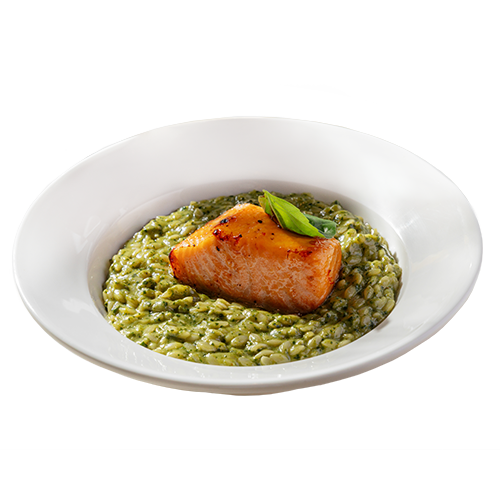 Форель с орзо в сливочном соусе и песто