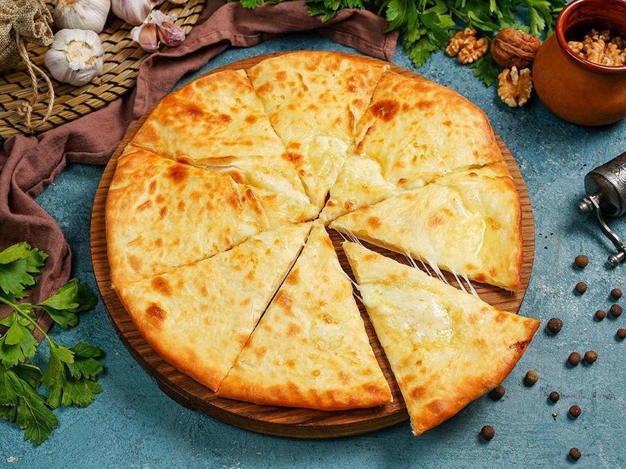 ПИРОГ С КАРТОФЕЛЕМ И СЫРОМ  450 гр.