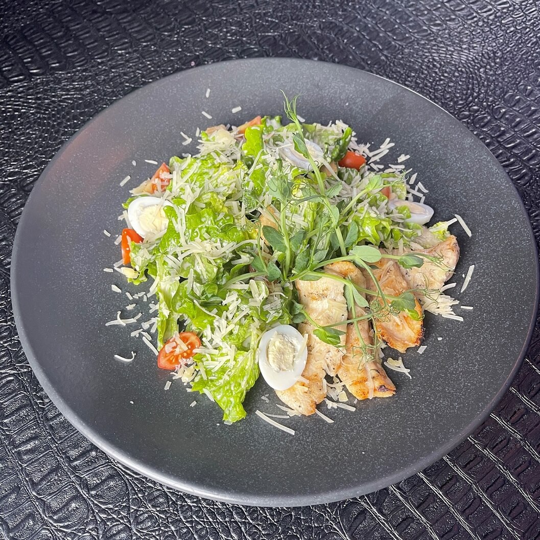 Цезарь с курицей