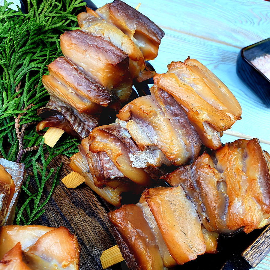 Шашлычок из филе Сома холодного копчения