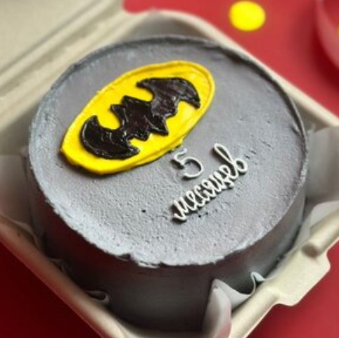 Бенто-торт Бэтмен серый (укажите цифру в комментариях )