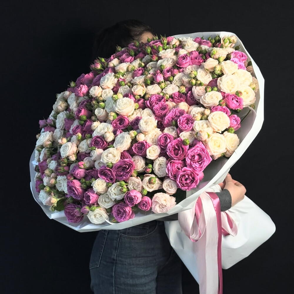 Кустовая пионовидная Роза огромный букет