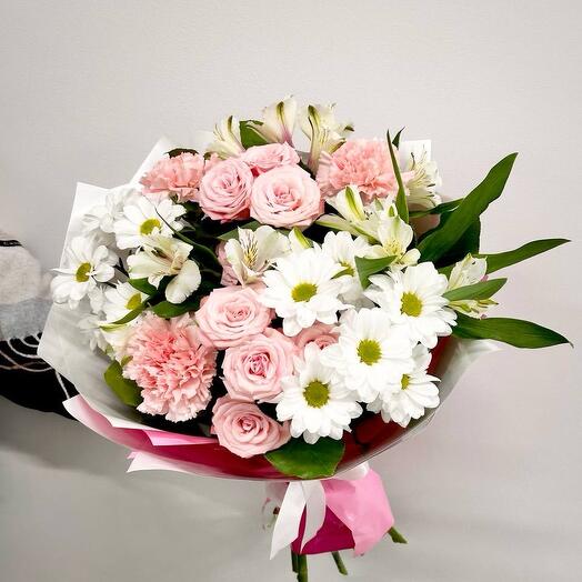 Авторский букет «Цветочная поляна»