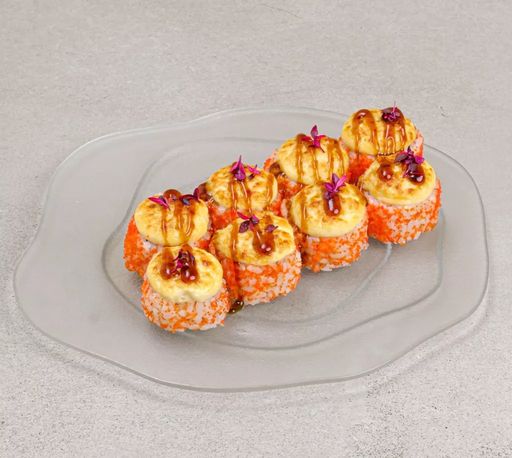 Ролл Калифорния запеченная с лососем