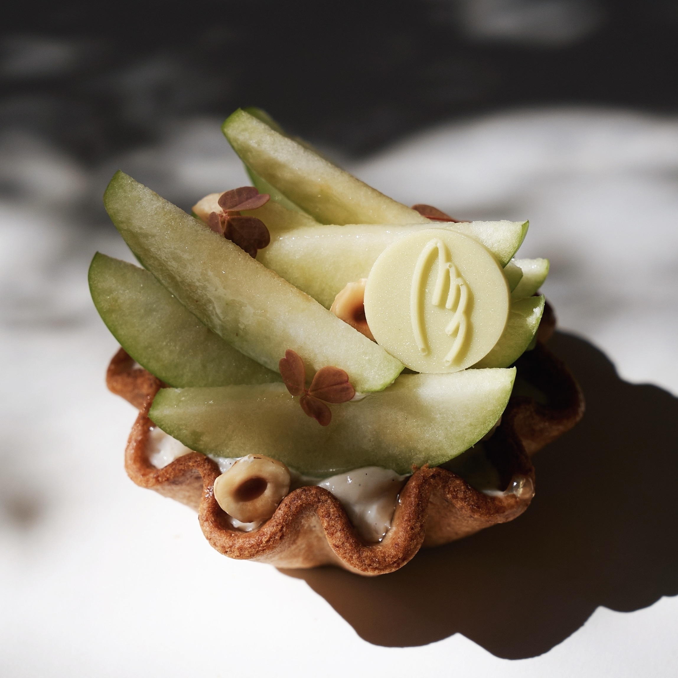 Тарт с запеченными яблоками