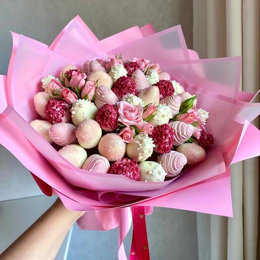 Клубника в шоколаде короб в подарок