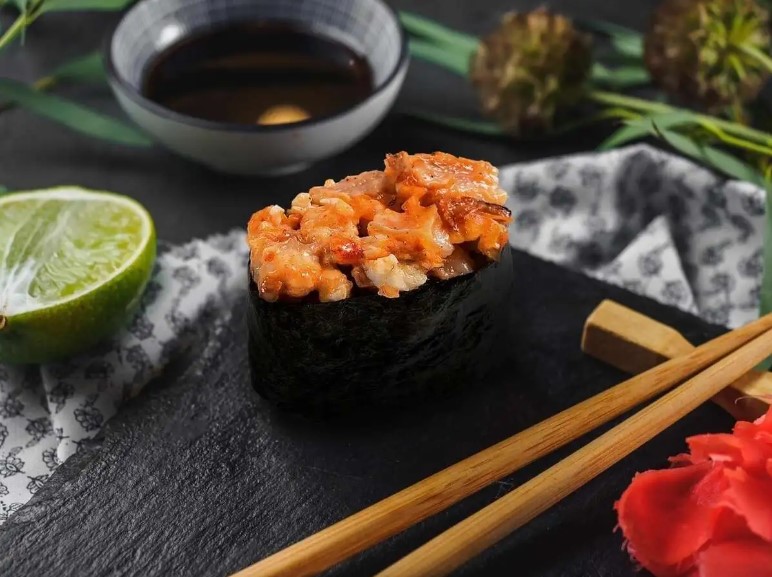 Гункан с угрем