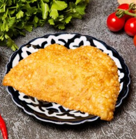 Чебурек с курицей и сыром