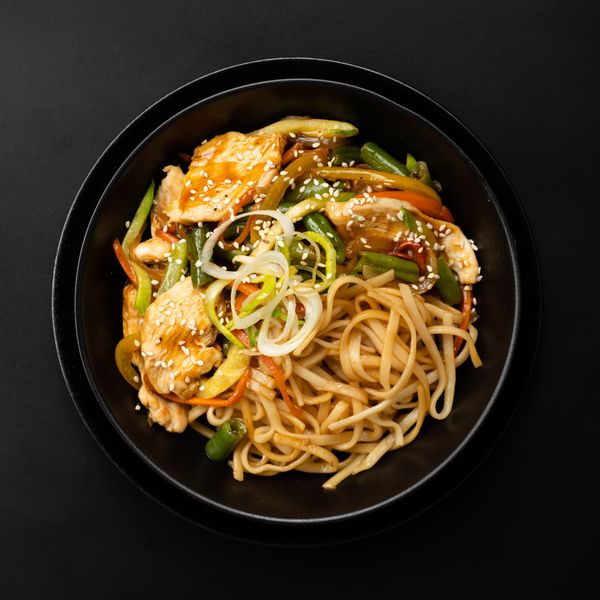 Лапша удон WOK с курицей и овощами