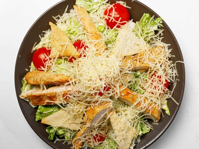 Цезарь с курицей