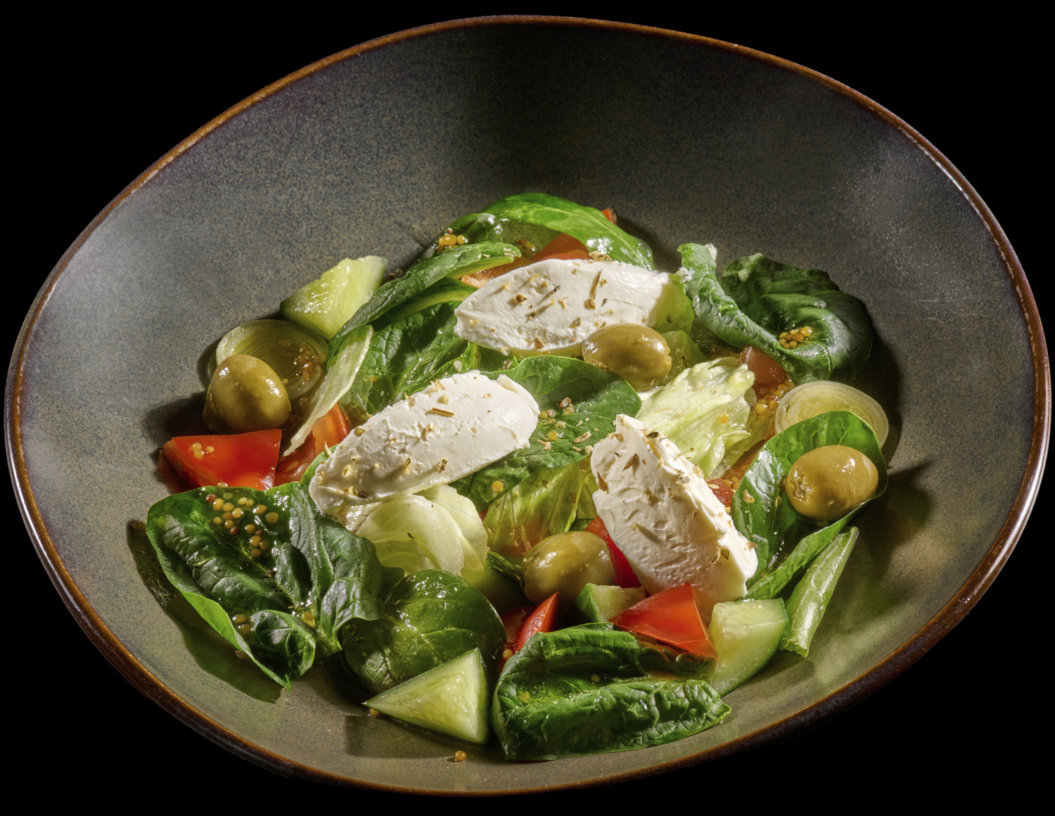 Овощной салат с кремом горгонзола