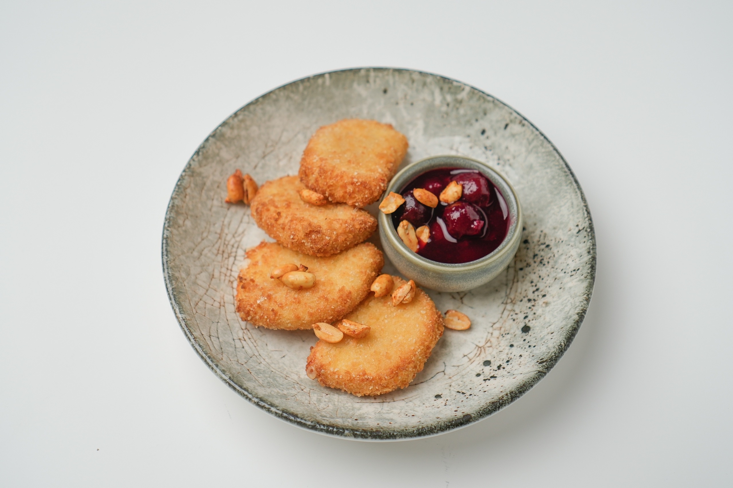 Моцарелла с вишневым конфи